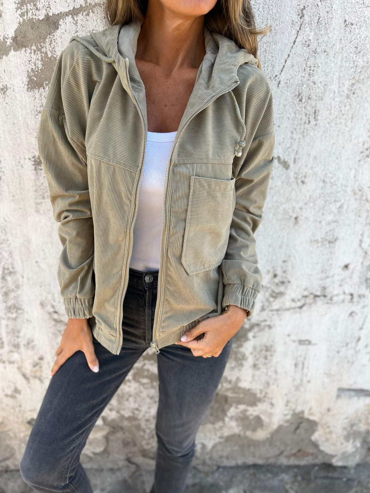 VERONIKA | ELEGANT CORDUROY JACKET