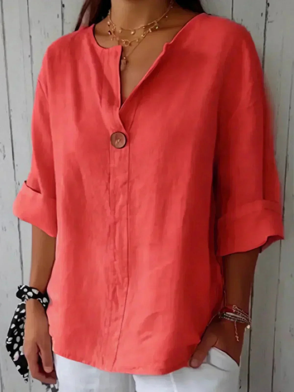 CASELLE | RELAXED V-NECK TOP