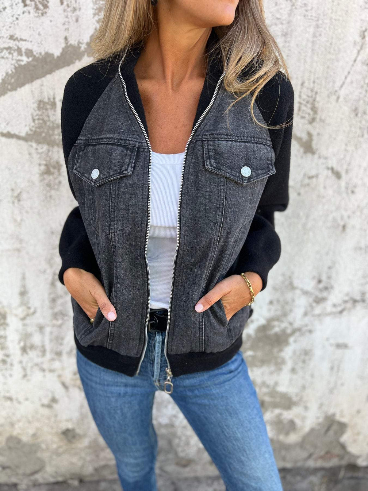 STACY | CASUAL JACKET WITH ZIP FASTENING AND V-NECK