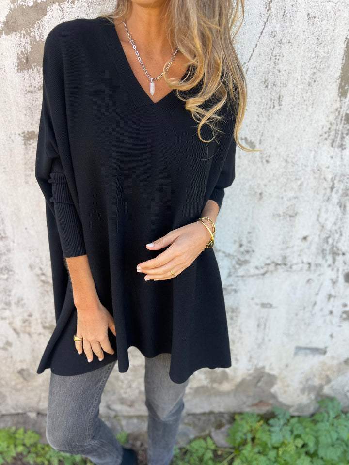 BESSY | COMFORTABLE SWEATER WITH V-NECK AND LONG SLEEVES