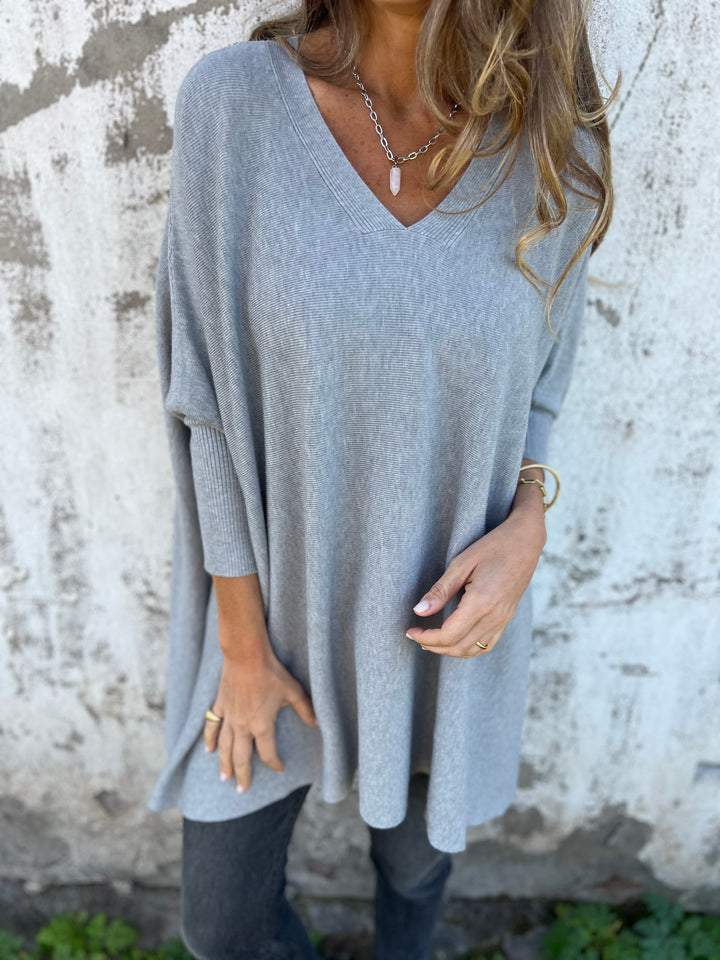 BESSY | COMFORTABLE SWEATER WITH V-NECK AND LONG SLEEVES