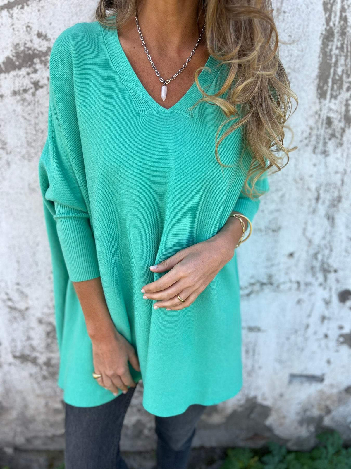 BESSY | COMFORTABLE SWEATER WITH V-NECK AND LONG SLEEVES